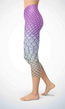 Load image into Gallery viewer, Pink crocodile skin capri for workout yoga gym jogging - alien wing active