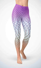 Load image into Gallery viewer, Pink crocodile skin capri for workout yoga gym jogging - alien wing active