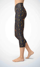 Load image into Gallery viewer, Golden chain skin capri for workout yoga gym jogging - alien wing active
