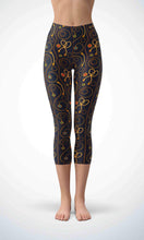 Load image into Gallery viewer, Golden chain skin capri for workout yoga gym jogging - alien wing active