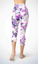Load image into Gallery viewer, Pink leaf  capri for workout yoga gym jogging - alien wing active