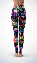 Load image into Gallery viewer, Navy jungle flower legging for workout yoga gym running - alien wing active